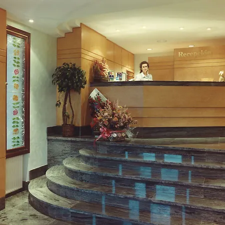 מלון Alda Pasaje 3*