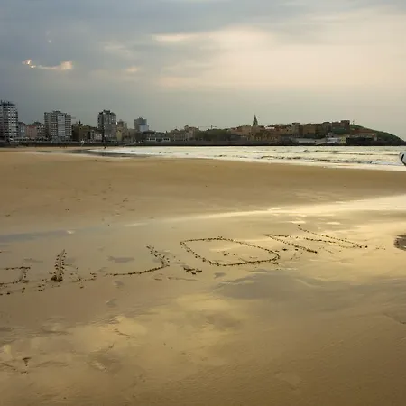 Alda Pasaje מלון 3*