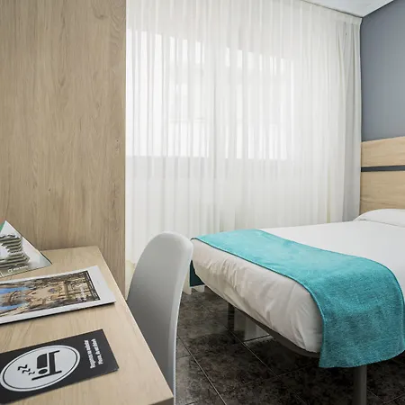 ホテル Alda Pasaje ヒホン