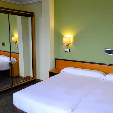 Hotell Alda Pasaje 3*
